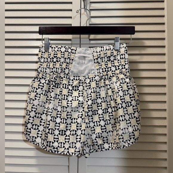 Free People Movement Way Home Shorts in Geo Print - Picture 6 of 10
